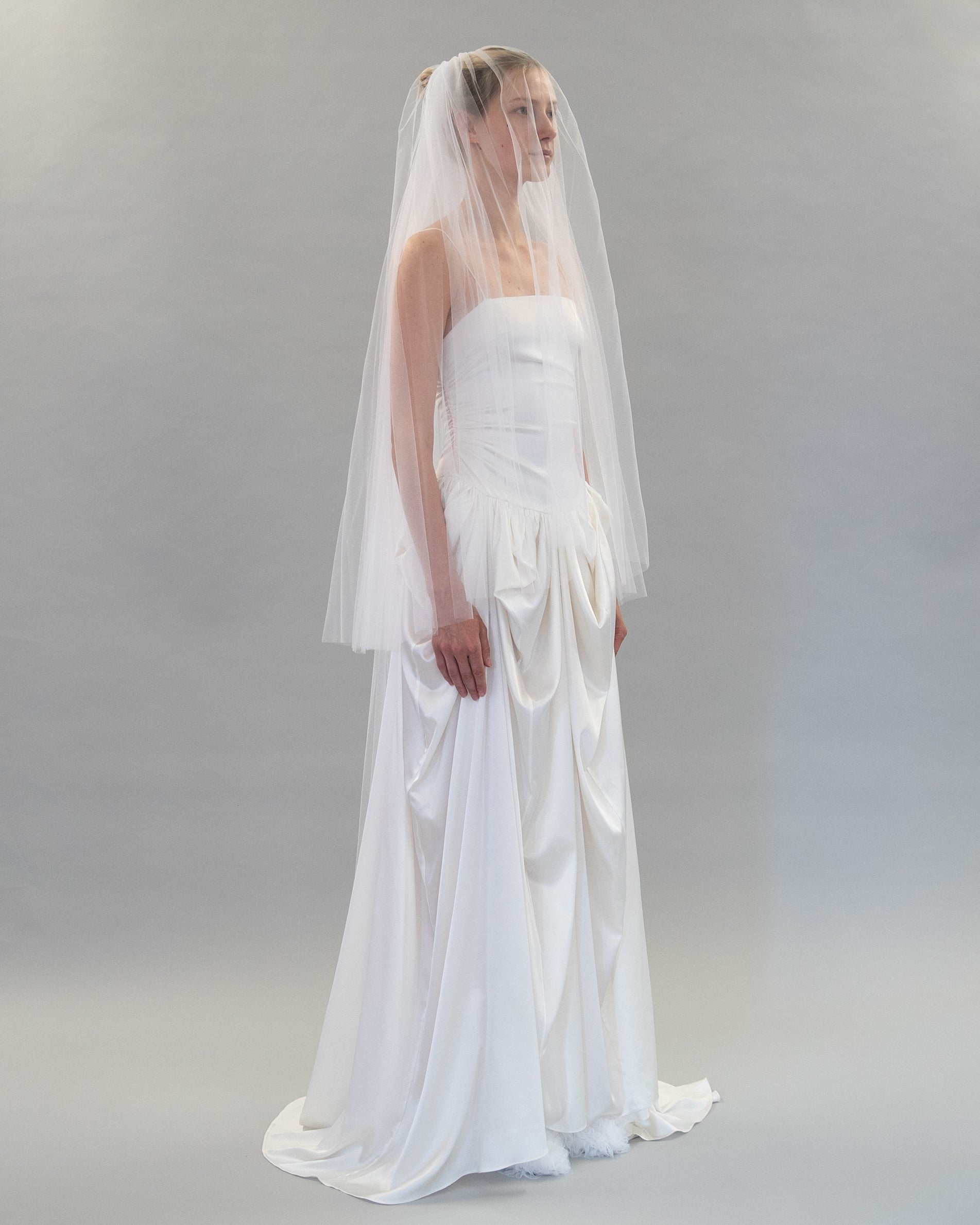 TWO TIER CLASSIC VEIL