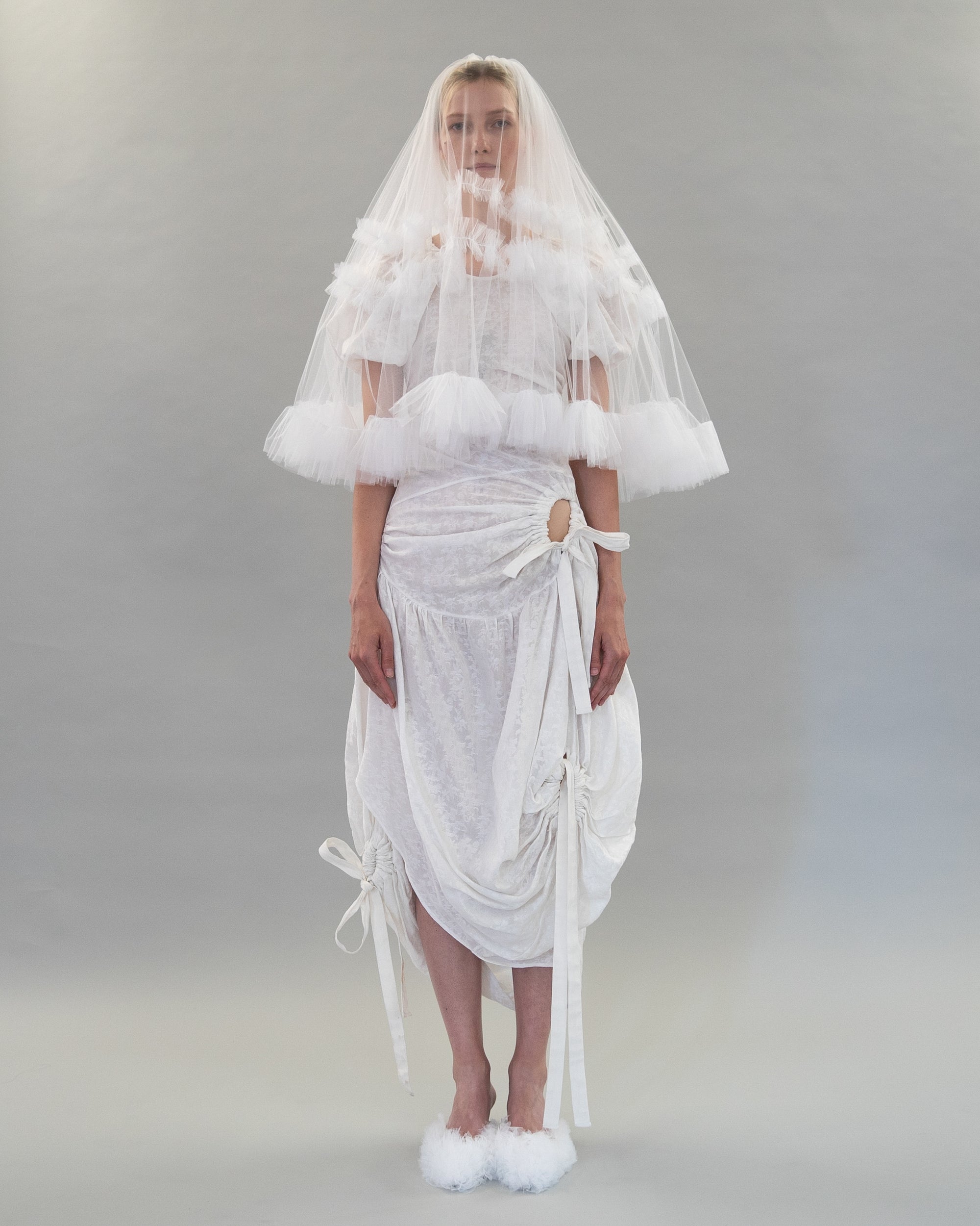 TRIPLE FRILL VEIL