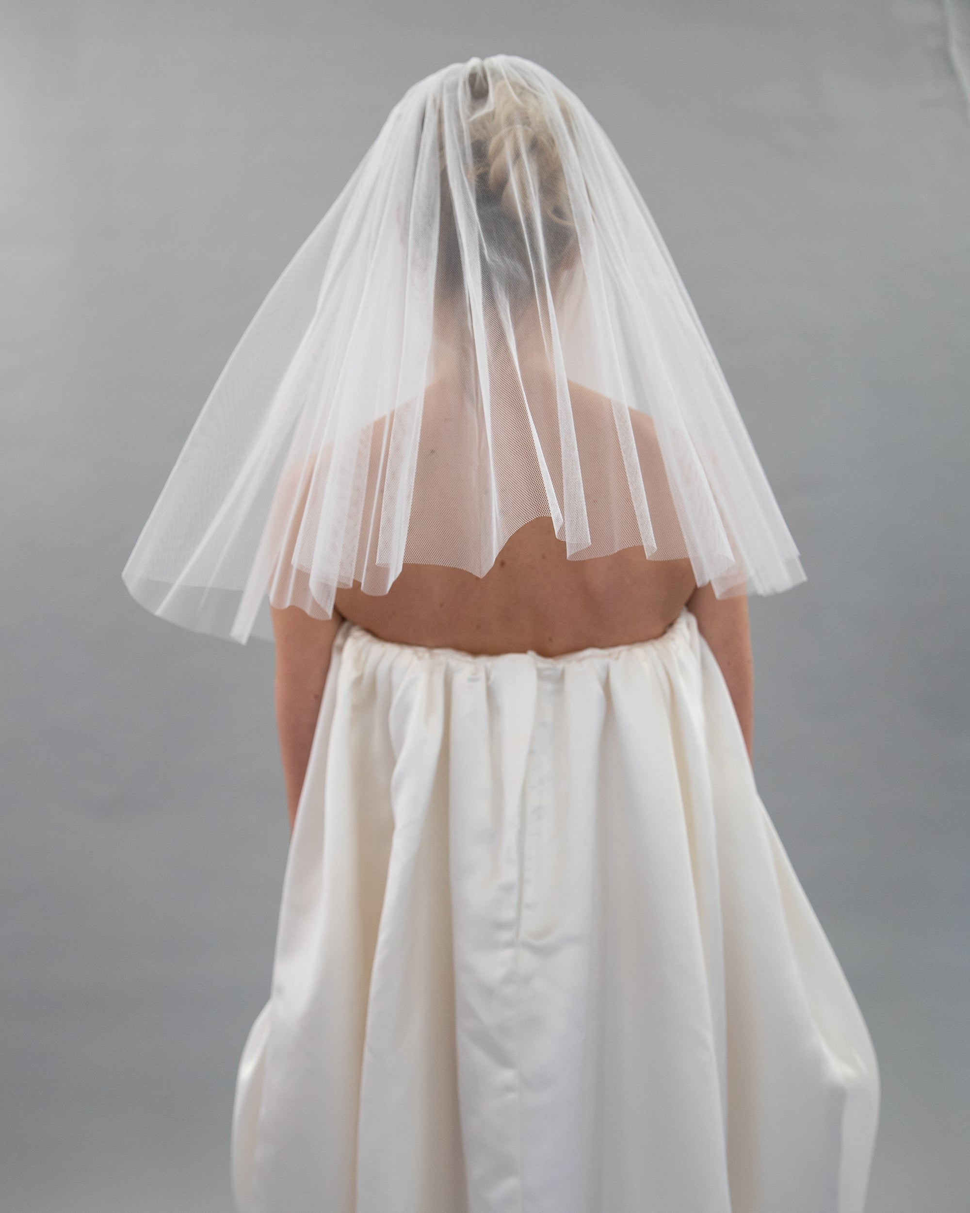 SCULPTURAL CLASSIC VEIL